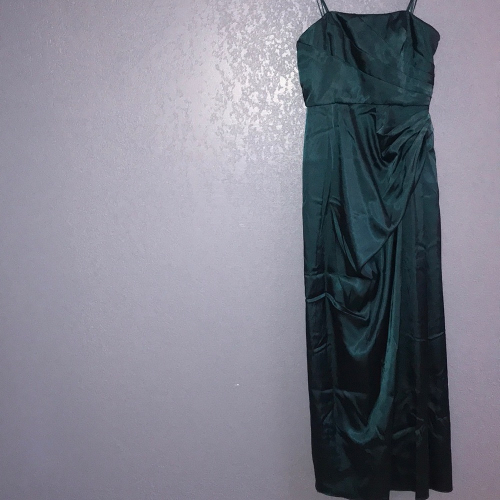 Glamorous, old Hollywood style, teal gown